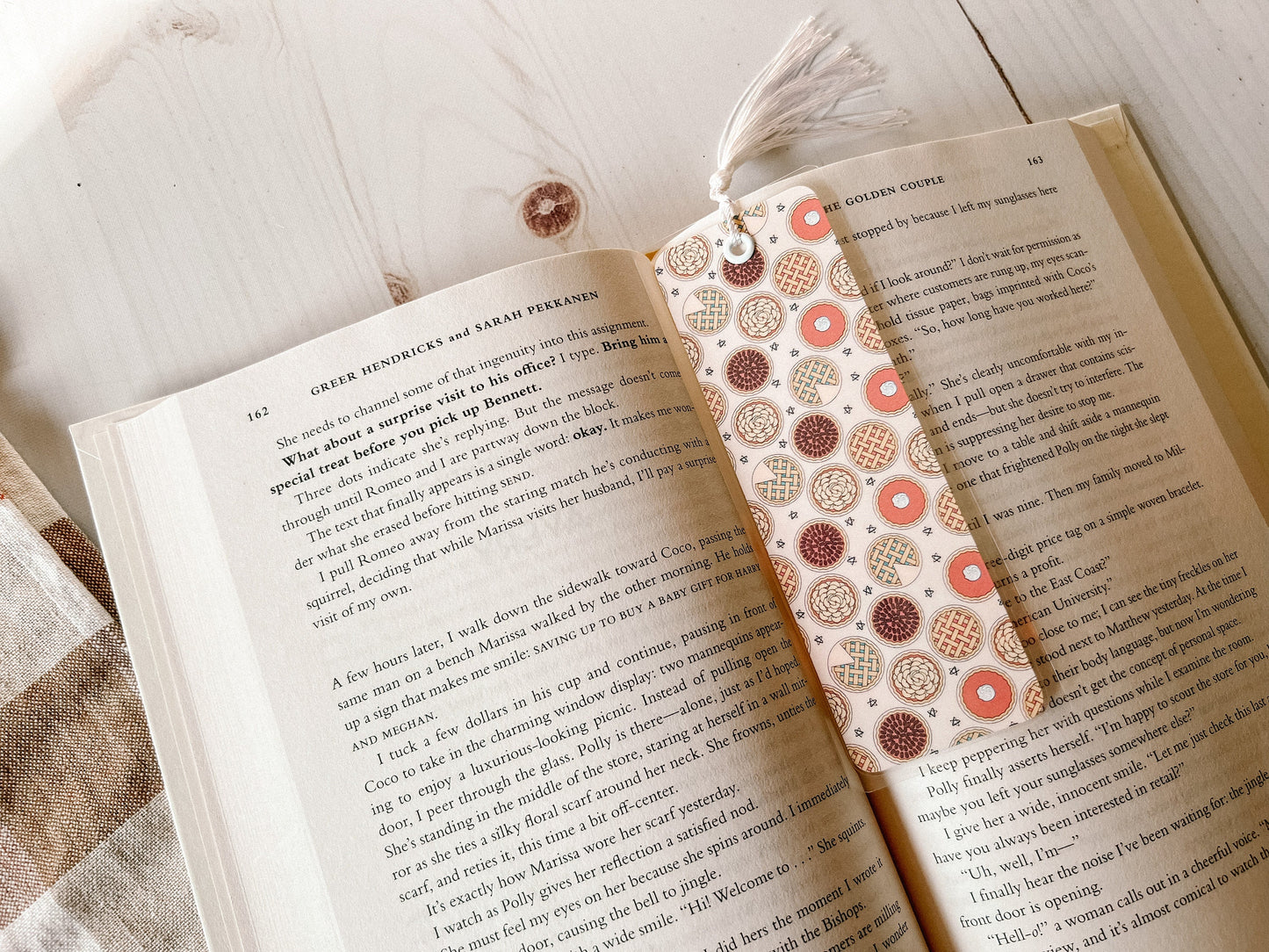 Pies Fall Bookmark | Pumpkin Pie Bookmark | Autumn Bookmark | Leaves Fall Bookmark | Bookworm Gift | Gift for Reader | Apple Pie Bookmark