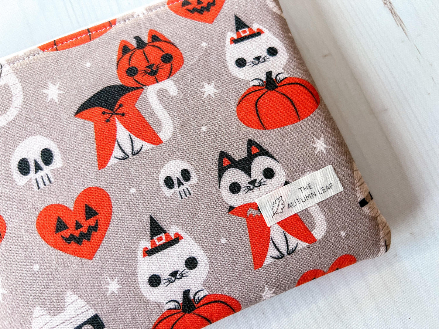 Spooky Cats and Pumpkins Halloween Zippered E-Reader Pouch Case