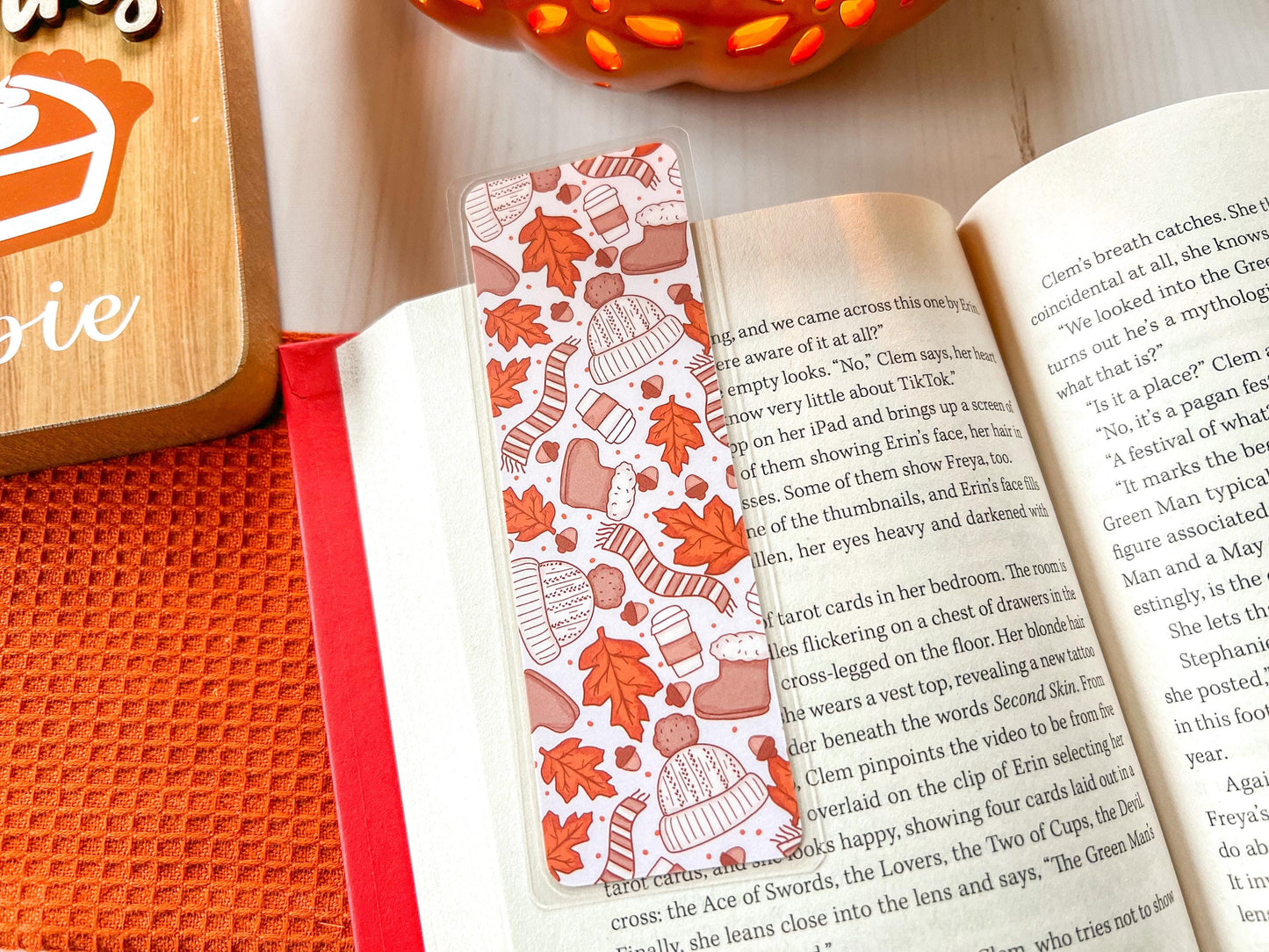 Cozy Autumn Fall Leaves Bookmark | Autumn Bookmark | Bookworm Gift | Gift for Reader