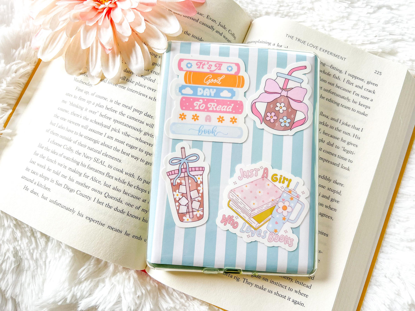 Beach Cabana Summer E-Reader Case Inserts | E-Reader Accessories | Reading Accessories | Case Insert for Reader
