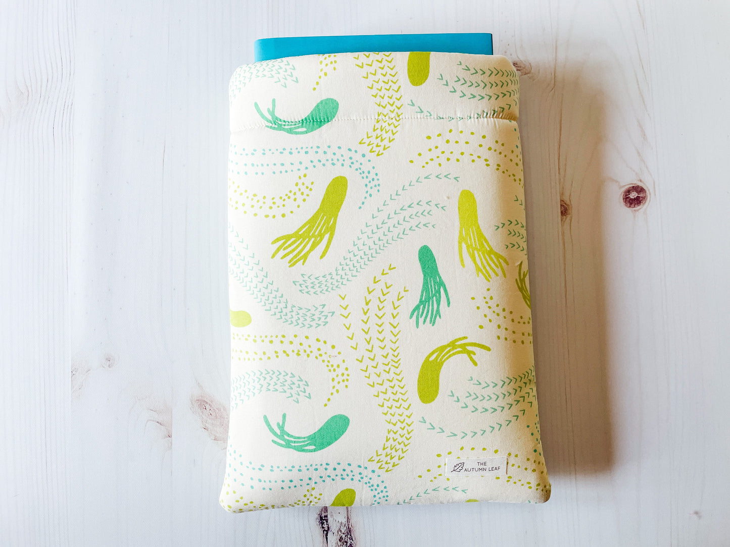 Summer Squid Sea Life Ocean Book Cozy