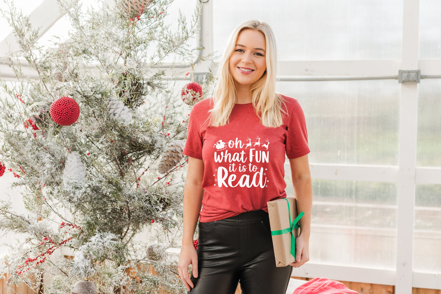 Oh What Fun It Is To Read T-Shirt in Heather Red