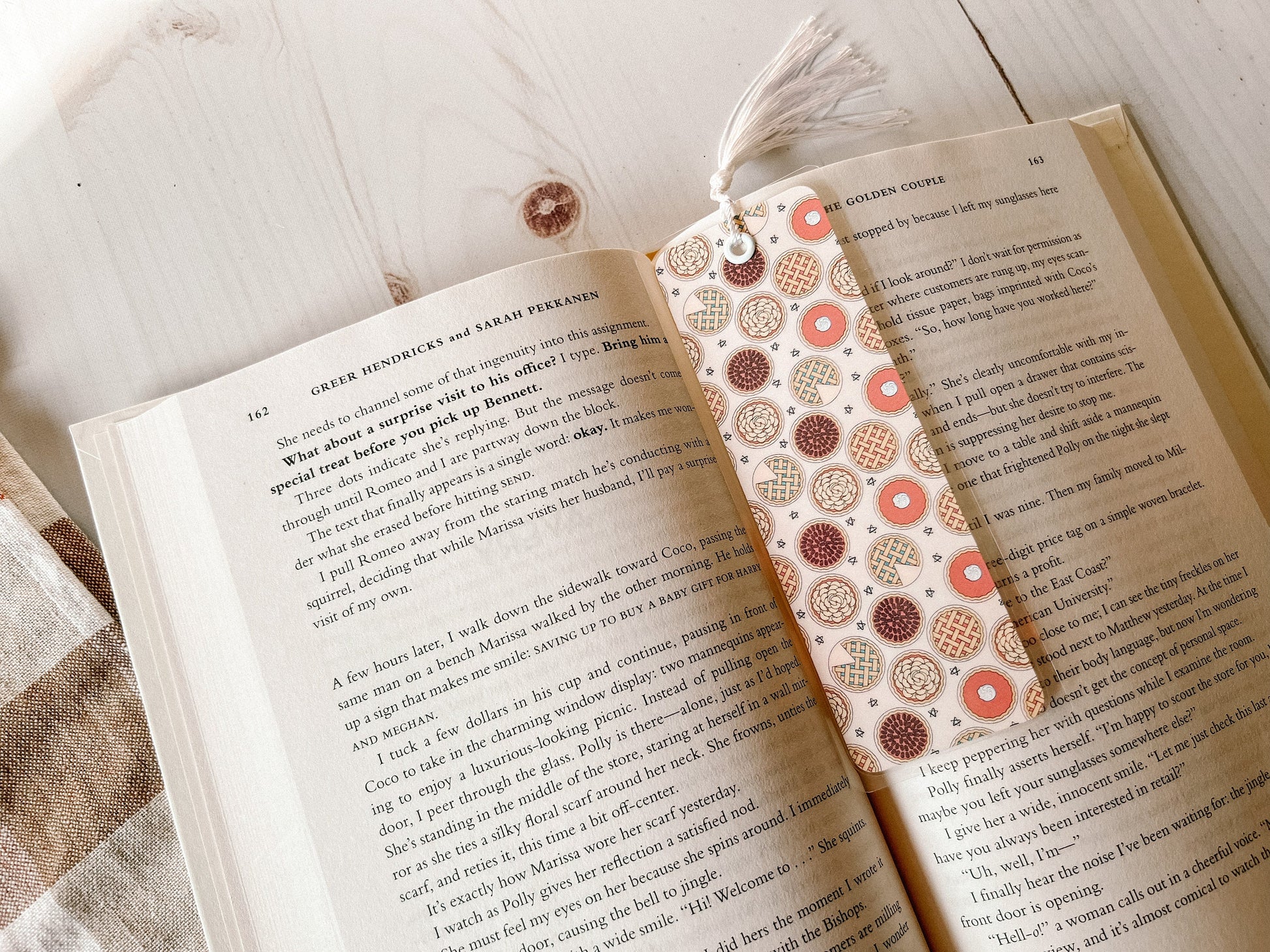 Pies Fall Bookmark | Pumpkin Pie Bookmark | Autumn Bookmark | Leaves Fall Bookmark | Bookworm Gift | Gift for Reader | Apple Pie Bookmark