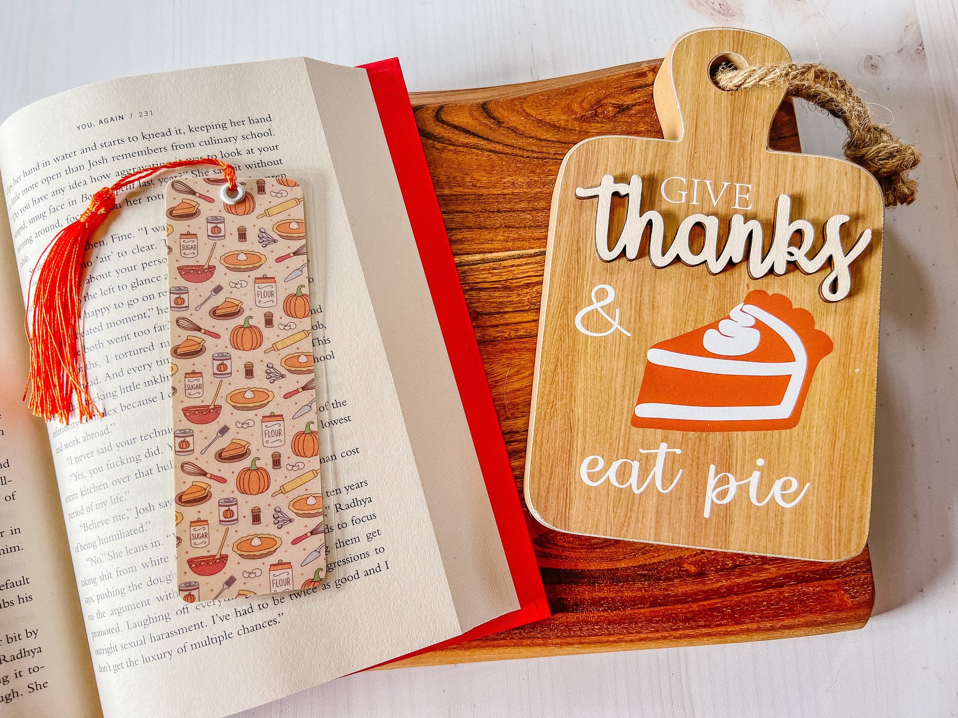 Fall Baking Pumpkin Pies Bookmark | Thanksgiving Bookmark | Fall Bookmark | Pumpkin Bookmark | Bookworm Gift | Gift for Reader