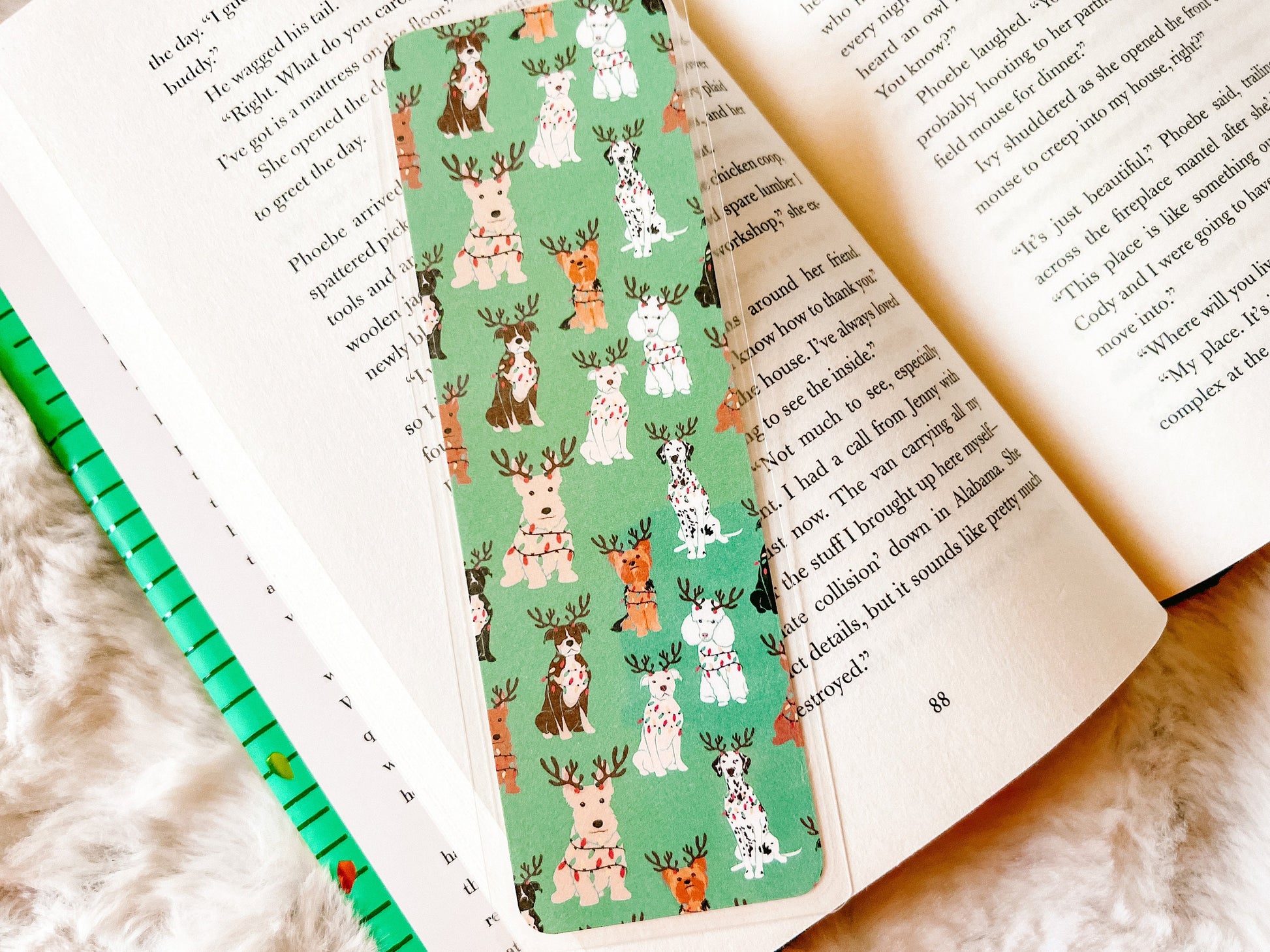 Dogs with Lights Christmas Bookmark | Christmas Bookmark | Winter Bookmark | Bookworm Gift | Stocking Stuffer | Gift for Reader