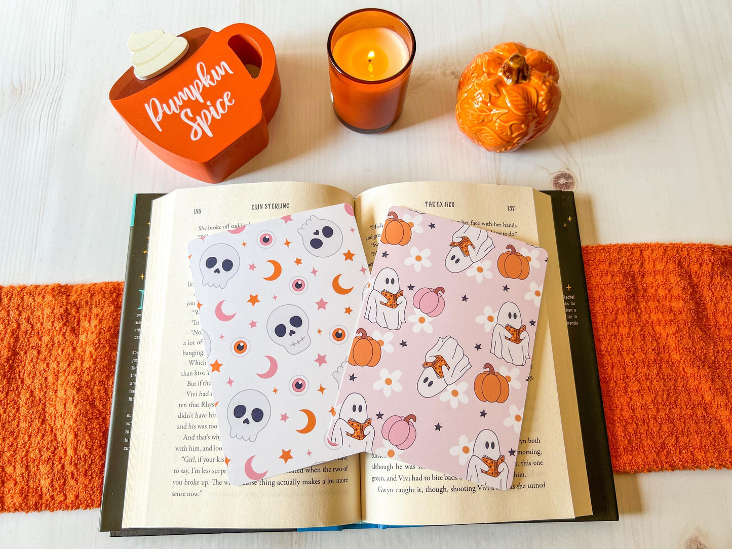 Halloween Reading Ghosts & Skulls E-Reader Case Inserts