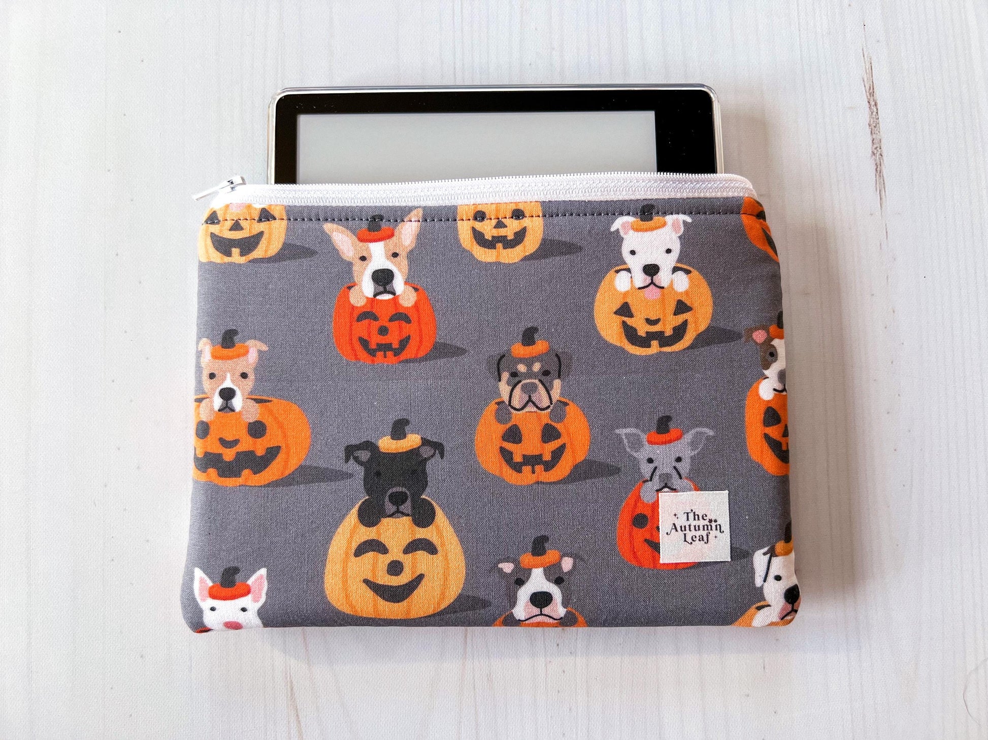 Dogs in Pumpkins Halloween Zippered E-Reader Pouch Case