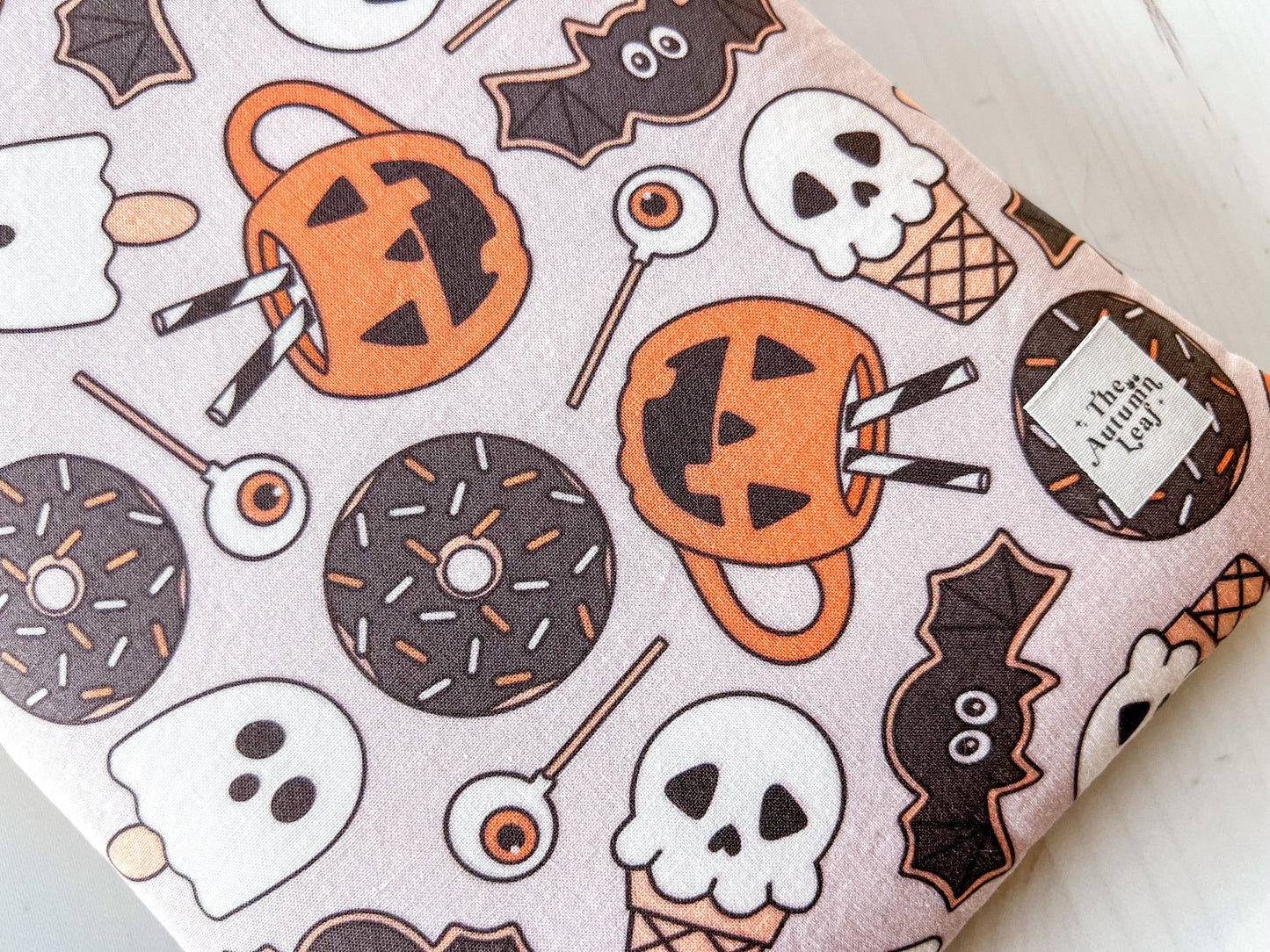 Halloween Treats Ghosts, Bats & Pumpkins Book Cozy