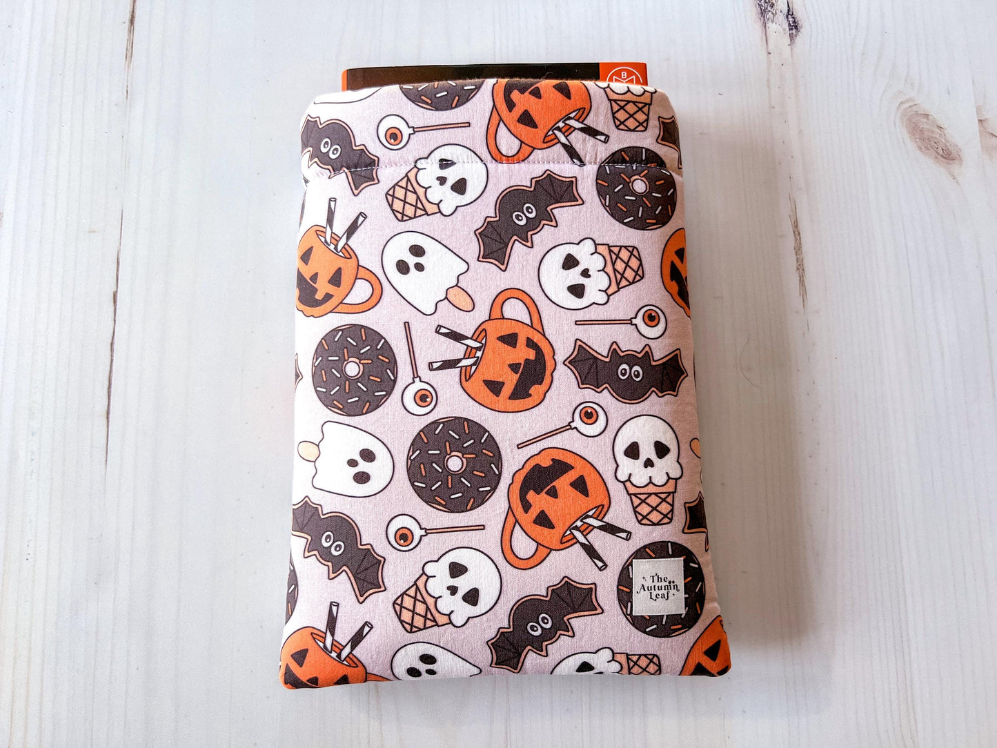 Halloween Treats Ghosts, Bats & Pumpkins Book Cozy