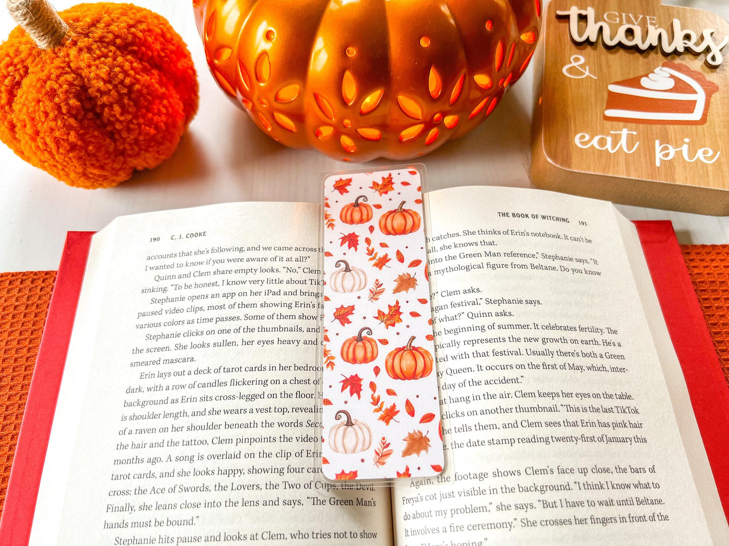 Fall Pumpkins & Leaves Bookmark | Autumn Bookmark | Bookworm Gift | Gift for Reader