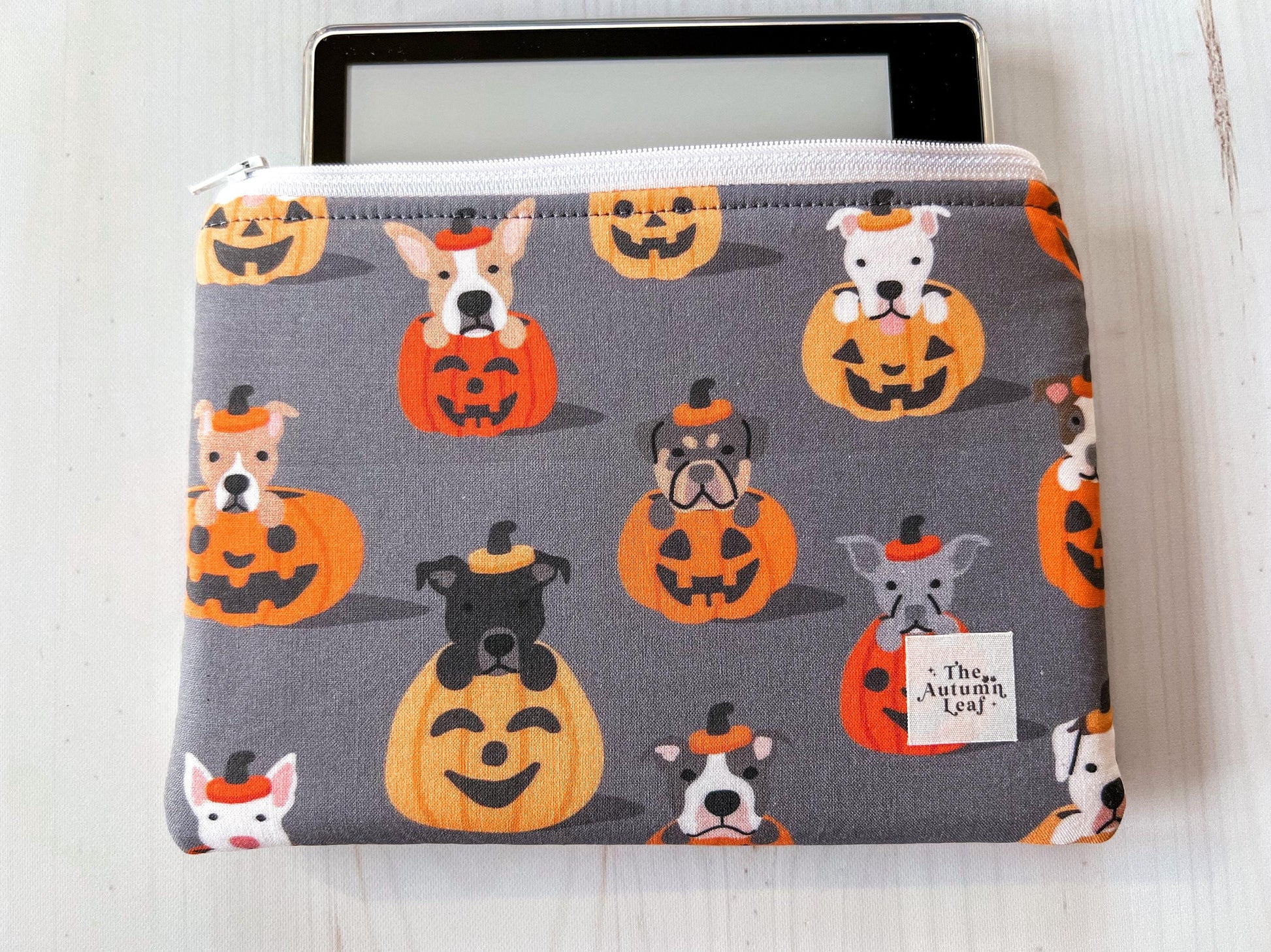 Dogs in Pumpkins Halloween Zippered E-Reader Pouch Case