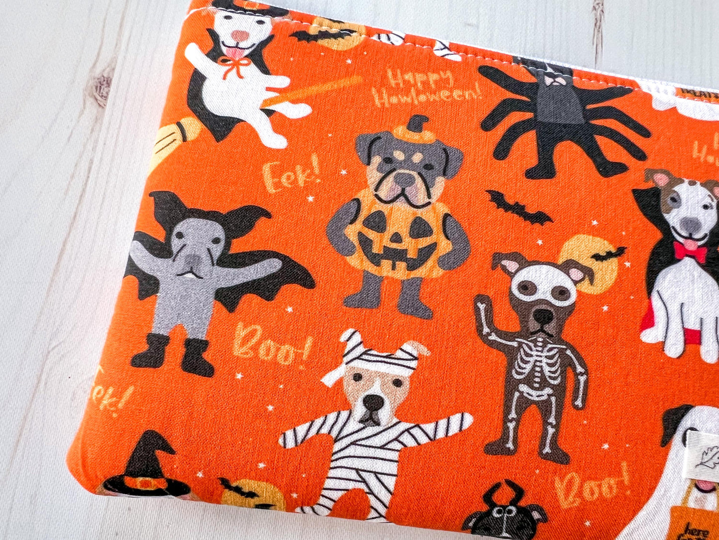 Halloween Dogs Trick-Or-Treating Zippered E-Reader Pouch Case
