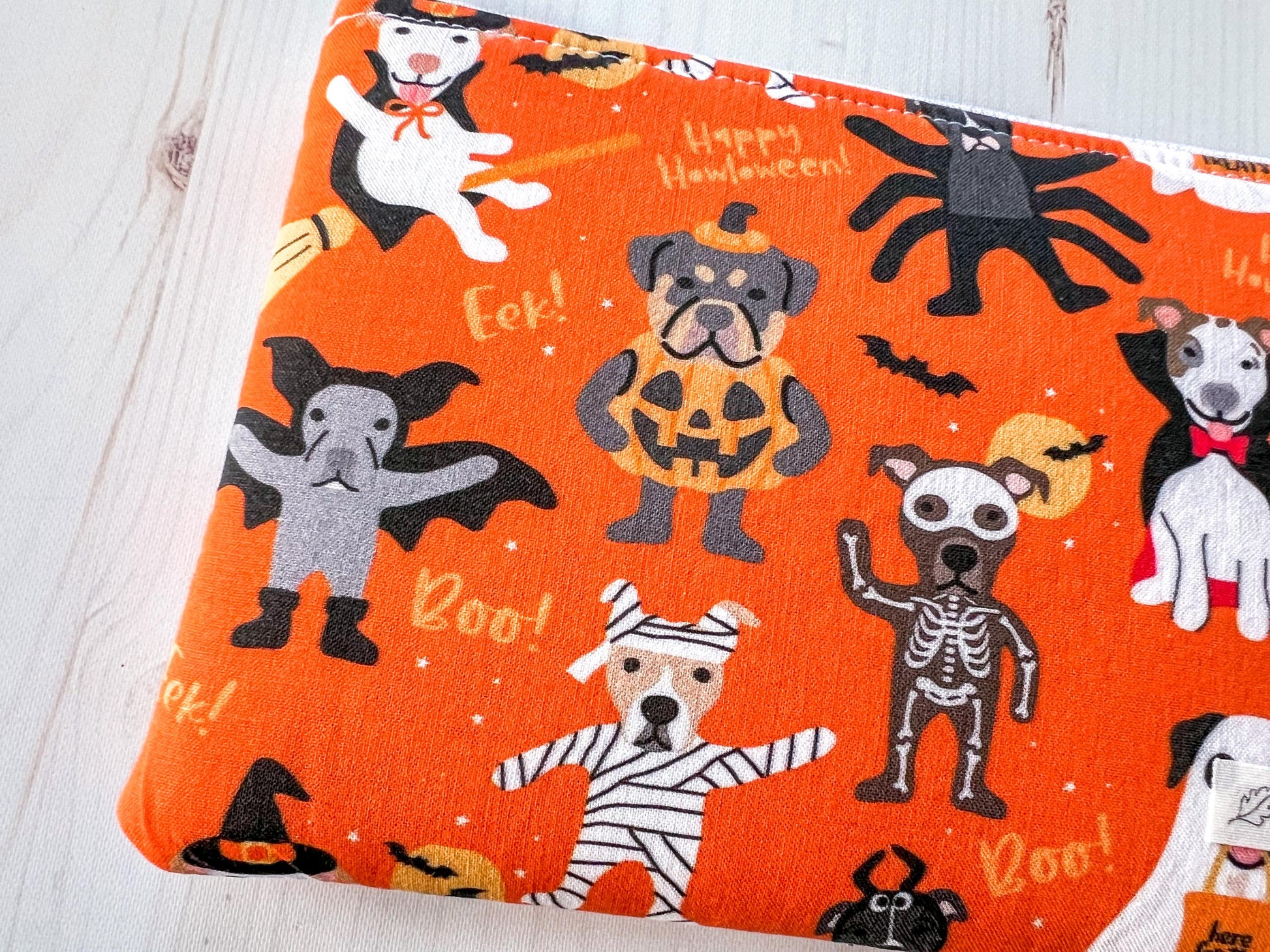 Halloween Dogs Trick-Or-Treating Zippered E-Reader Pouch Case