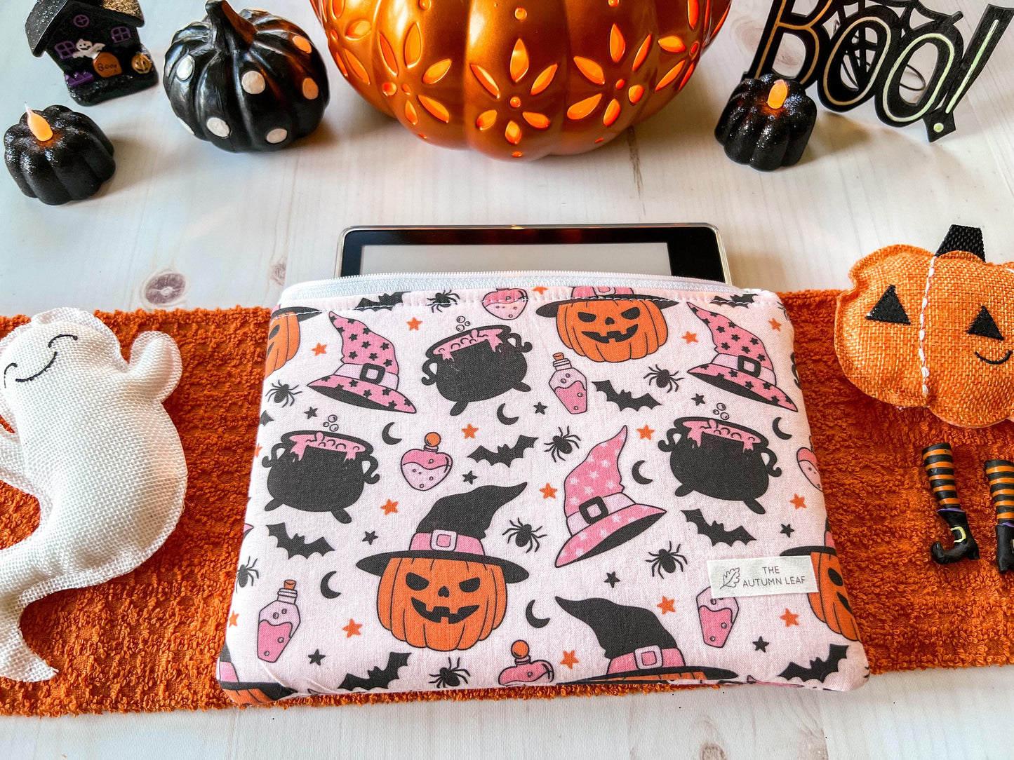 Pumpkin Witches Halloween Zippered E-Reader Pouch Case