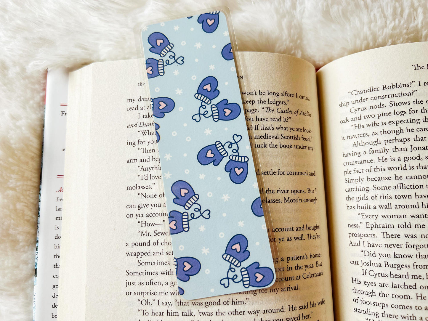 Winter Mittens with Hearts Bookmark | Christmas Bookmark | Winter Bookmark | Gift for Reader | Winter Bookmark | Snow Bookmark