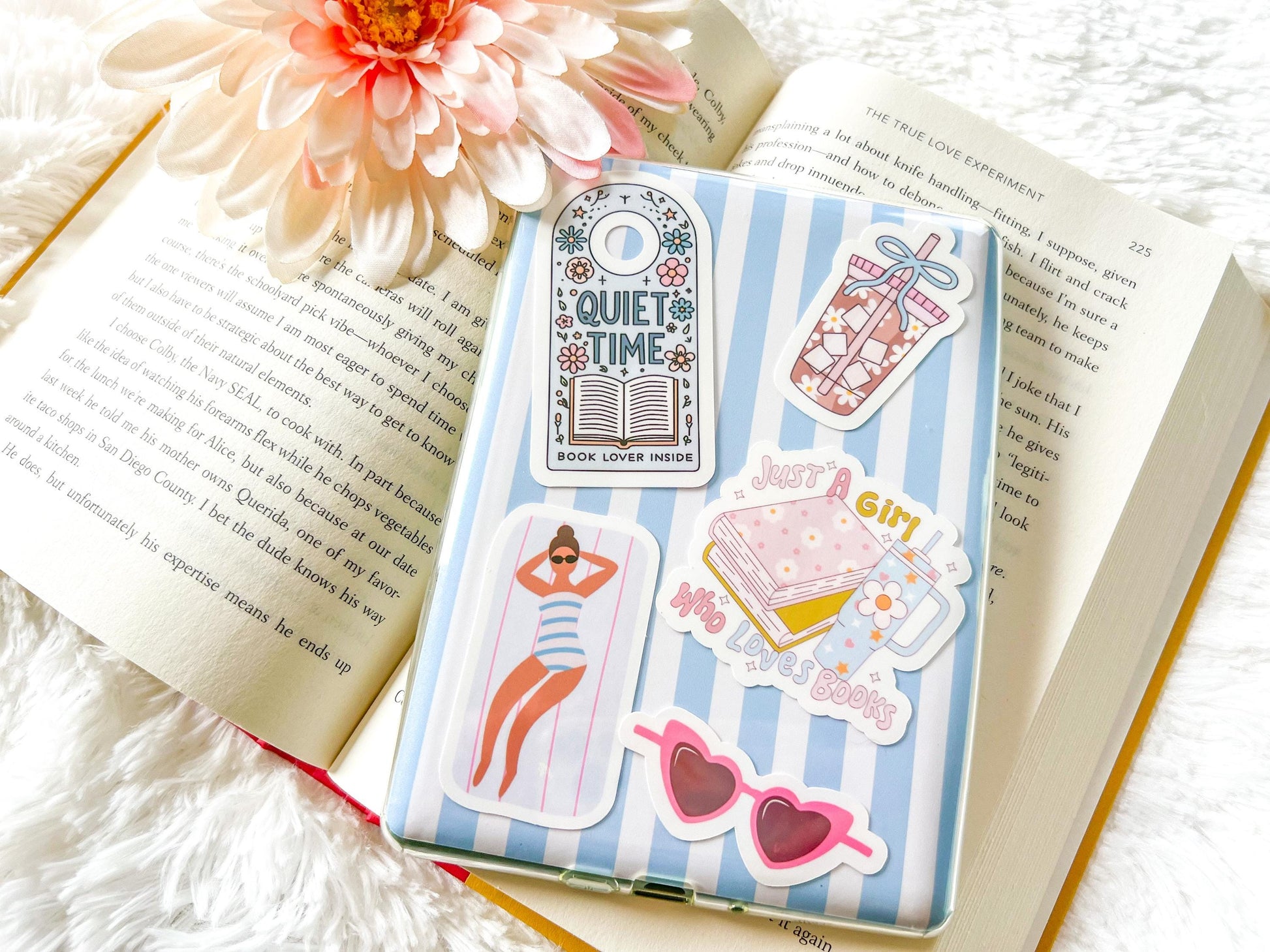 Beach Cabana Summer E-Reader Case Inserts | E-Reader Accessories | Reading Accessories | Case Insert for Reader