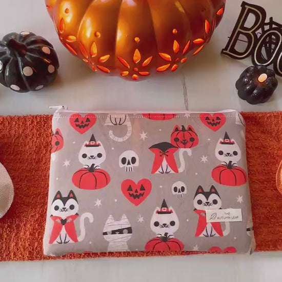 Spooky Cats and Pumpkins Halloween Zippered E-Reader Pouch Case