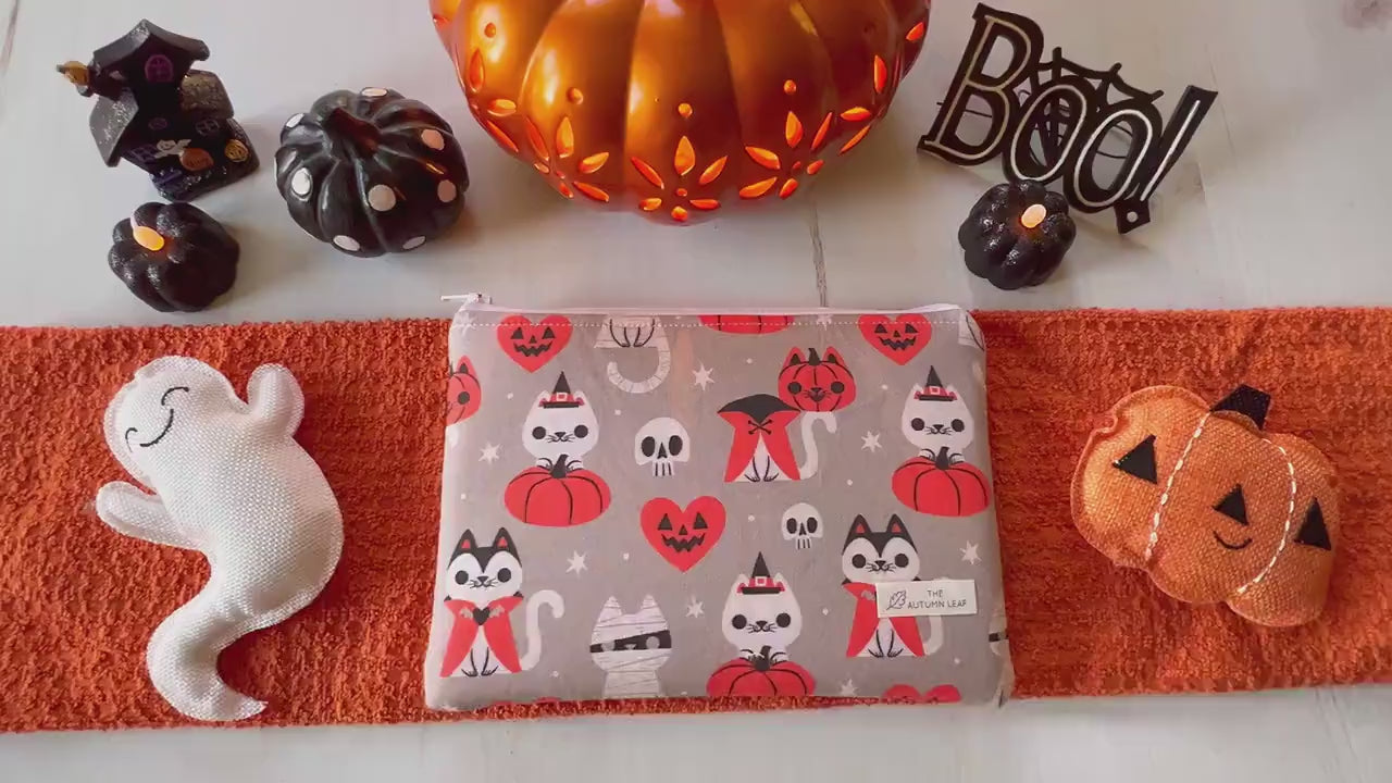 Spooky Cats and Pumpkins Halloween Zippered E-Reader Pouch Case